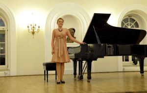 Martyna Gąsiewska during the concert in the Chopin House in Duszniki Zdroj 21.08.2016. Ph. Tomasz Orlow.
